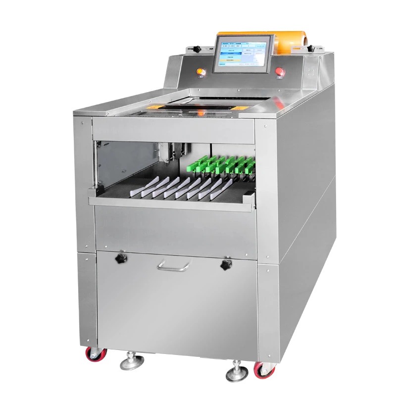 Automatic cling film packaging machine - with tray